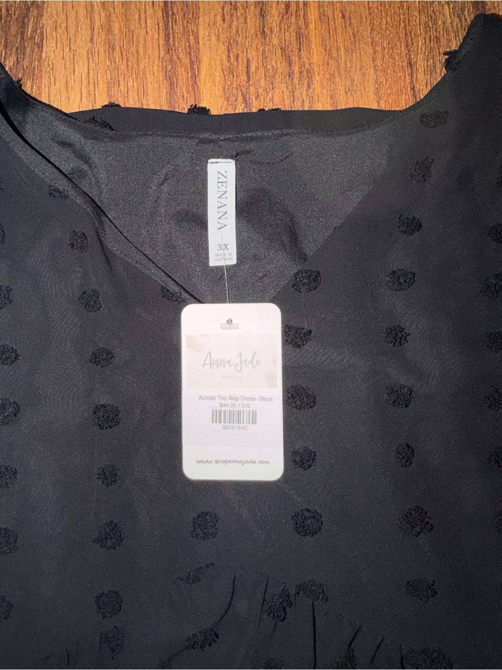 Zenana Outfitters Black Dot-Texture Short Sleeve Tunic 3X - Picture 2 of 6